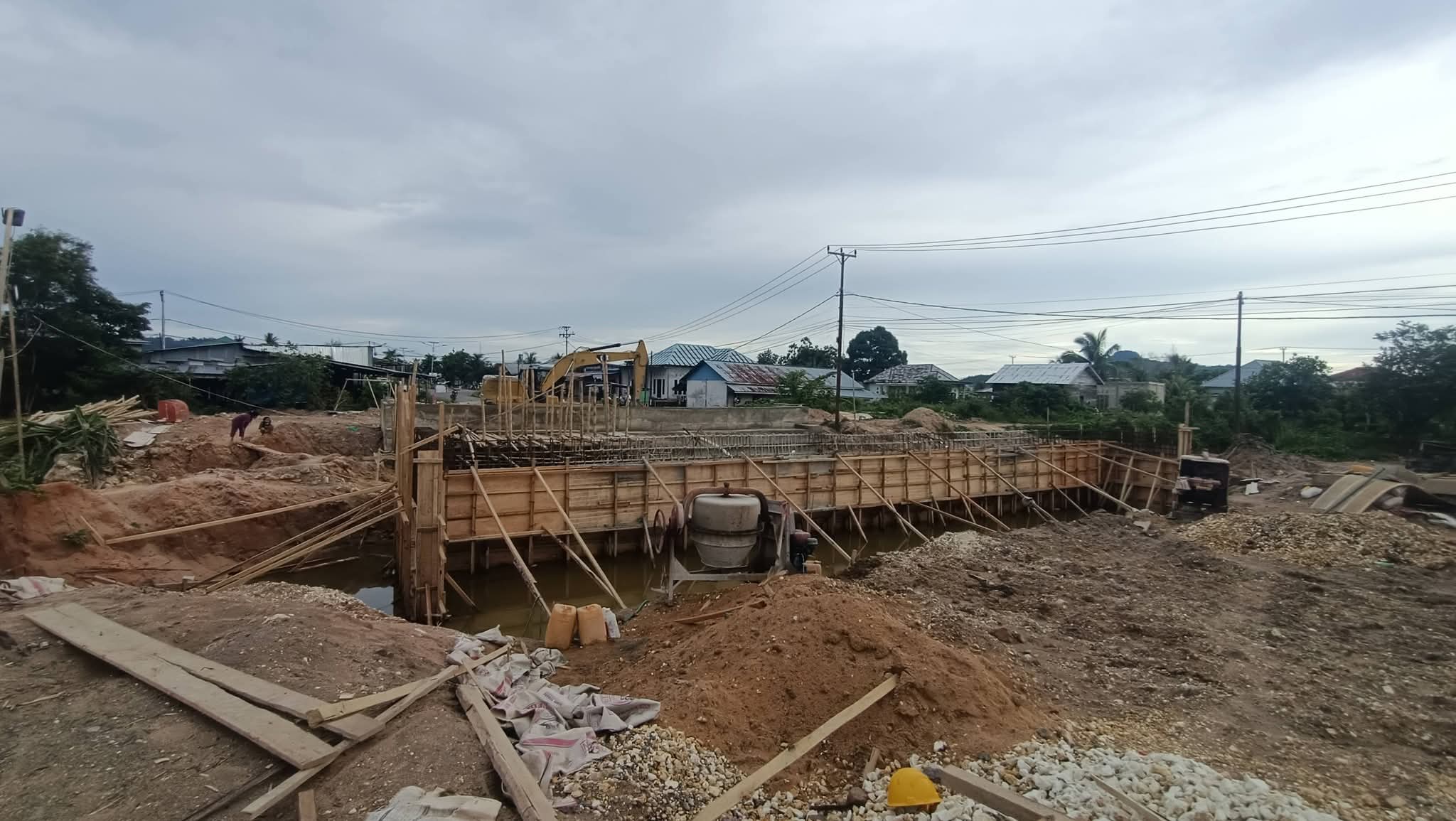 Proyek Jembatan Fangahu Mandek Dua Pekan, Krisis Material Jadi Alasan FB_IMG_1770336503740