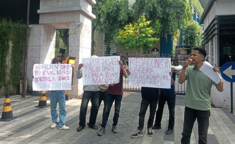 Saat Demo Berlangsung. (Photo: Ist)
