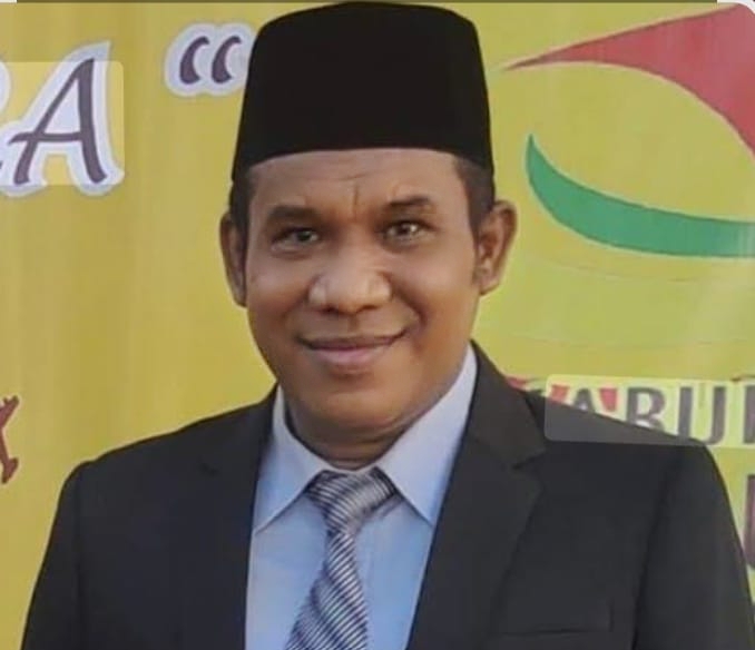 Munir Banapon S.E / Mantan Direktur PDAM Sula. (Photo: Ist)