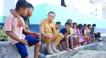Dari Puskesmas hingga Rumah Warga, Momen Humanis Bupati Halteng Ikram Malan Sangadji di Damuli