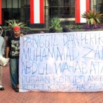 FORMAHASEL Saat Aksi di Depan Kantor KPK