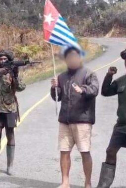 TNI Kejar Kelompok Bersenjata Usai Aris Sanda Ditemukan Tewas di Jalur Wamena-Mbua